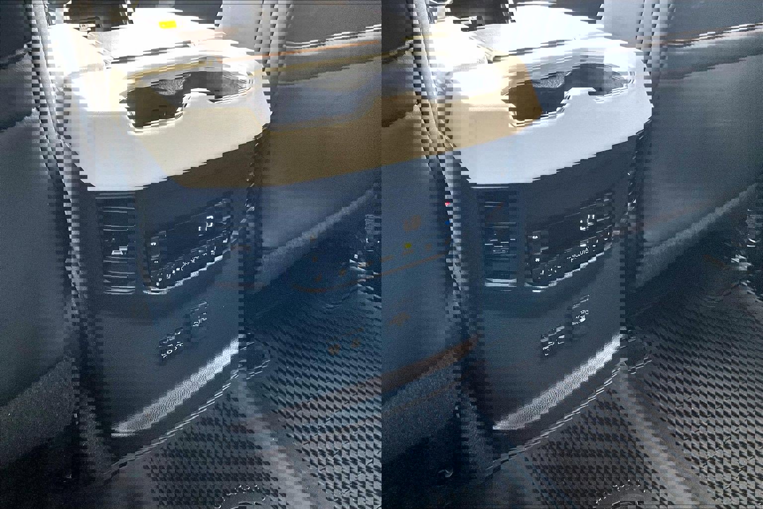 Used 2024 Toyota Sequoia Capstone AWD/4WD image 34