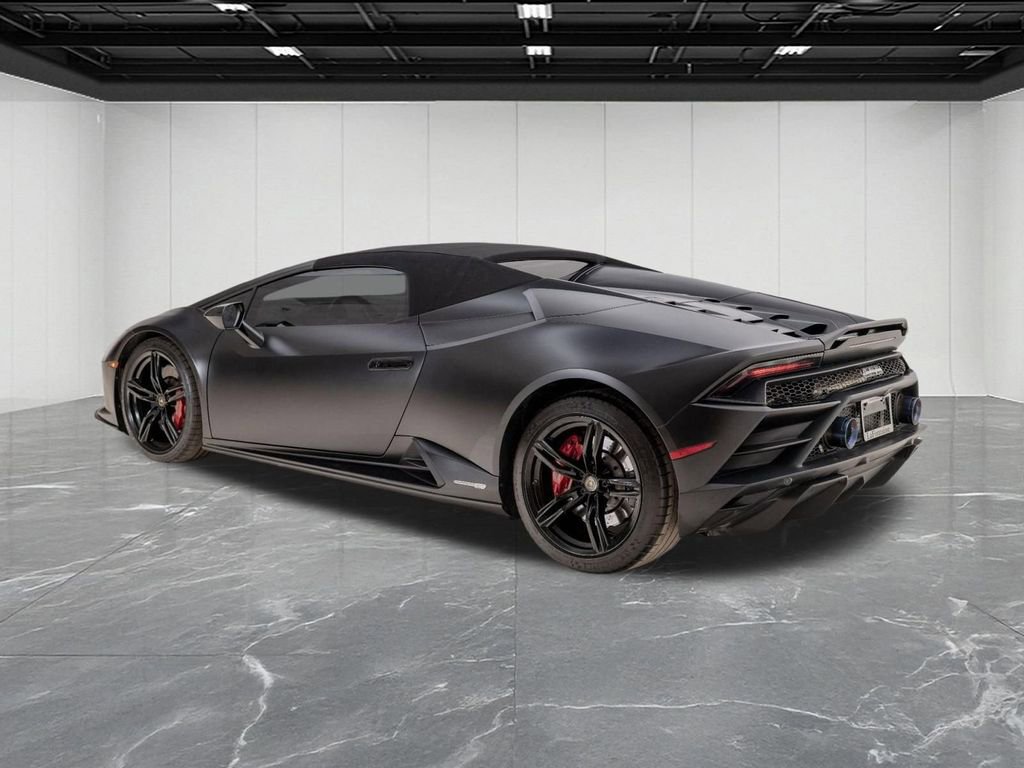 Used 2020 Lamborghini Huracan EVO image 12