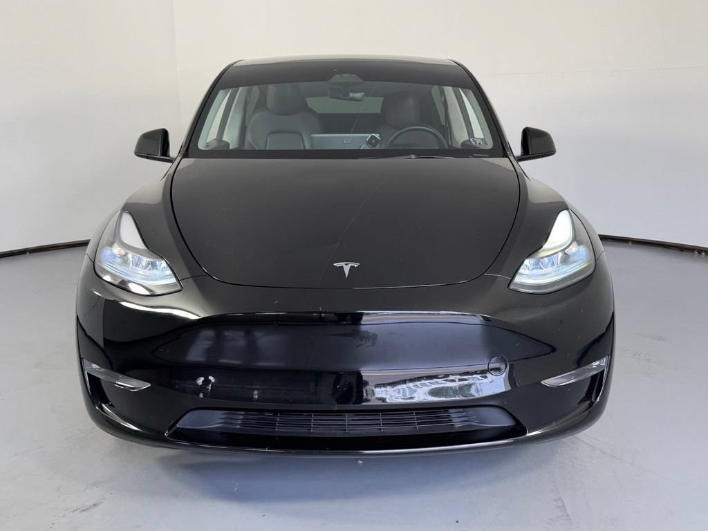 Used 2024 Tesla Model Y Long Range AWD/4WD image 2