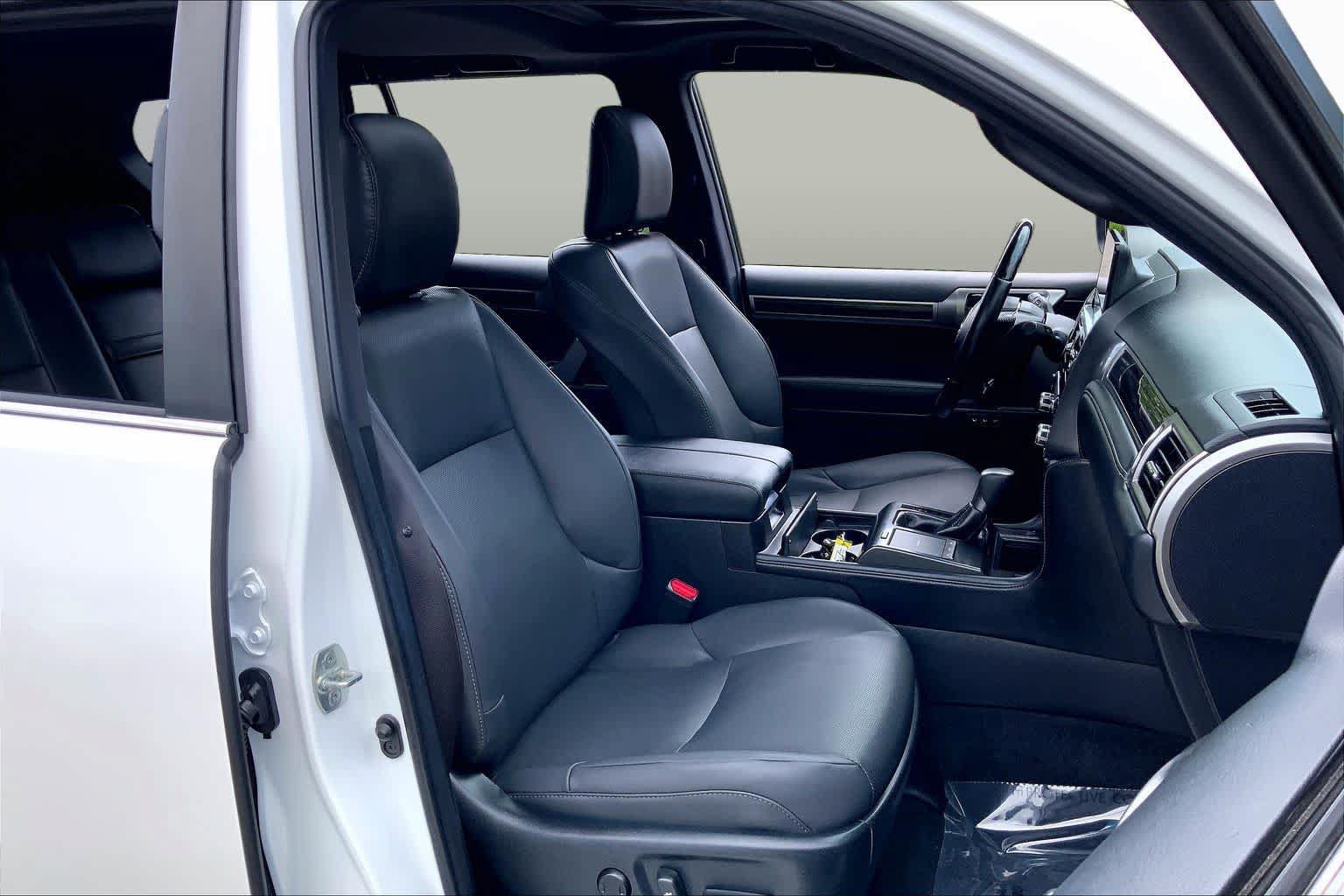 Certified 2023 Lexus GX 460 Premium w/ Premium Package AWD/4WD image 9