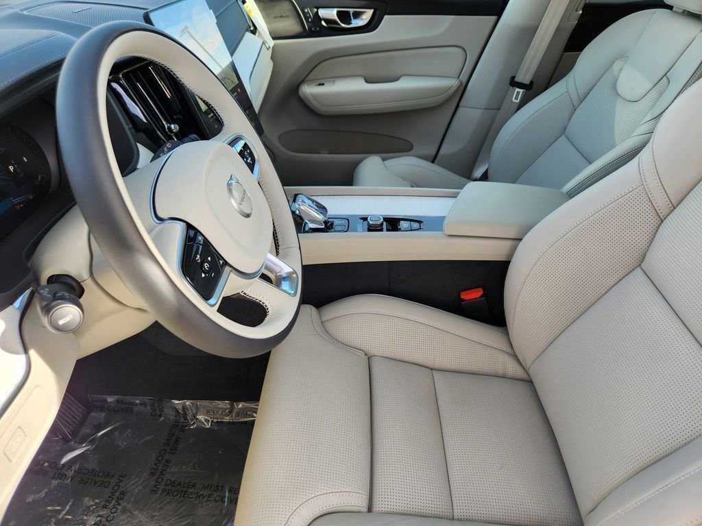 New 2026 Volvo XC60 B5 Ultra w/ Protection Package Premier image 3