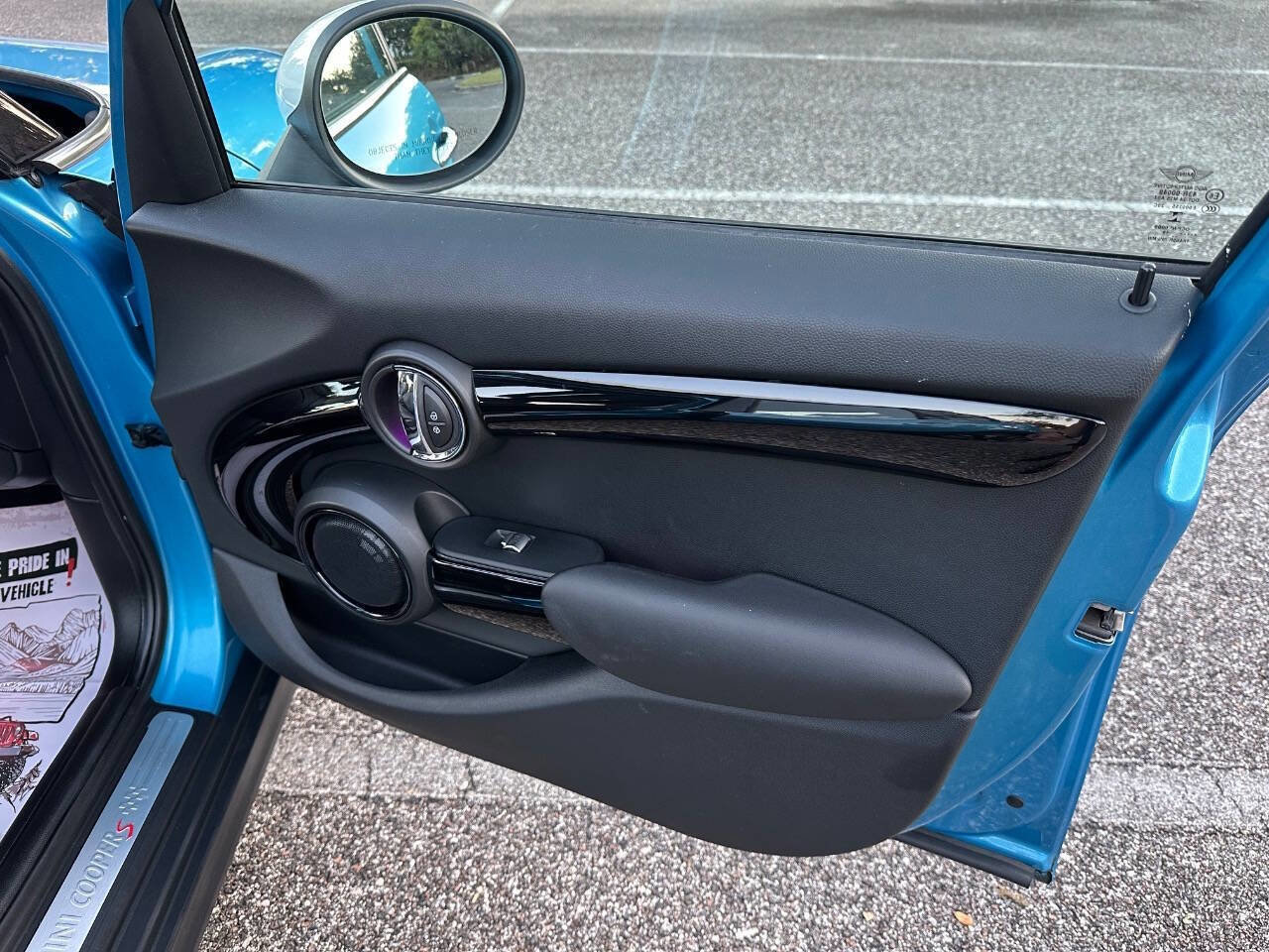 Used 2019 MINI Cooper S w/ Premium Package image 35