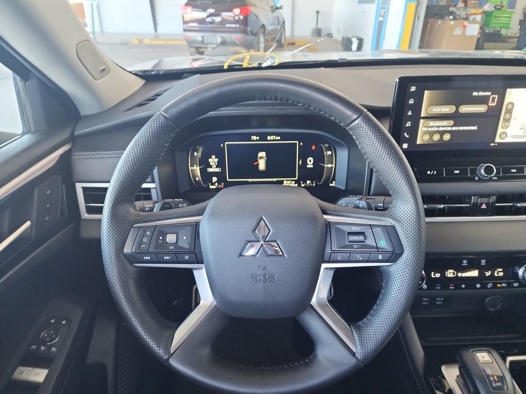 Used 2025 Mitsubishi Outlander SEL AWD/4WD image 18