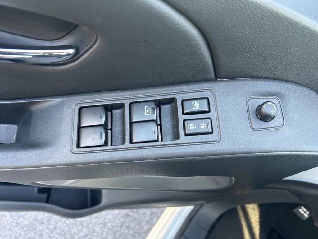 Certified 2025 Nissan Frontier SV image 20