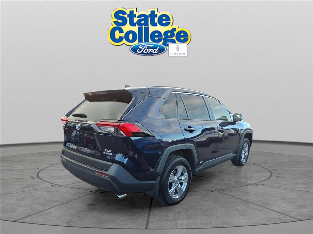 Used 2024 Toyota RAV4 XLE w/ Convenience Package image 4