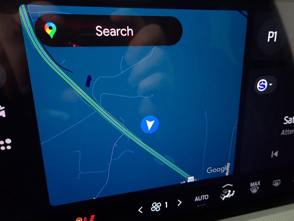 Used 2025 Ford Explorer ST image 34