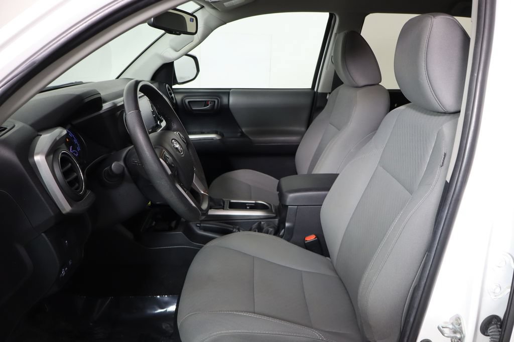 Used 2022 Toyota Tacoma SR5 w/ Technology Package RWD image 14
