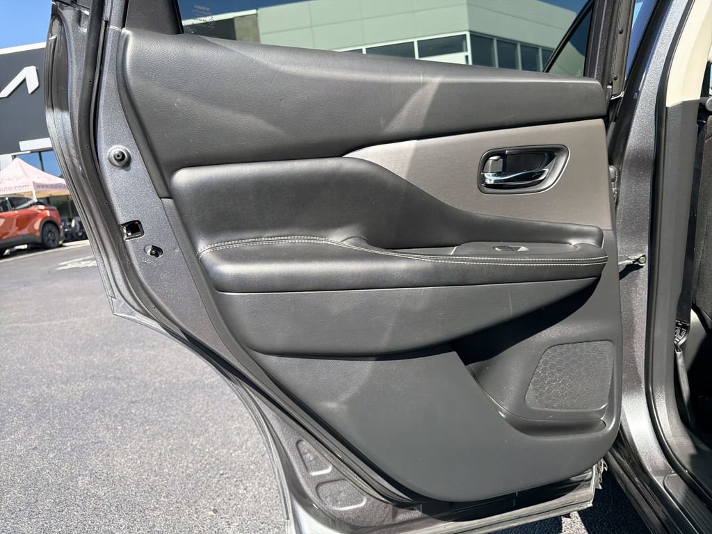 Used 2019 Nissan Murano S FWD image 20