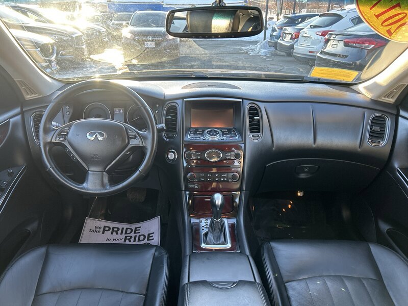 Used 2017 INFINITI QX50 w/ Premium Plus Package image 12