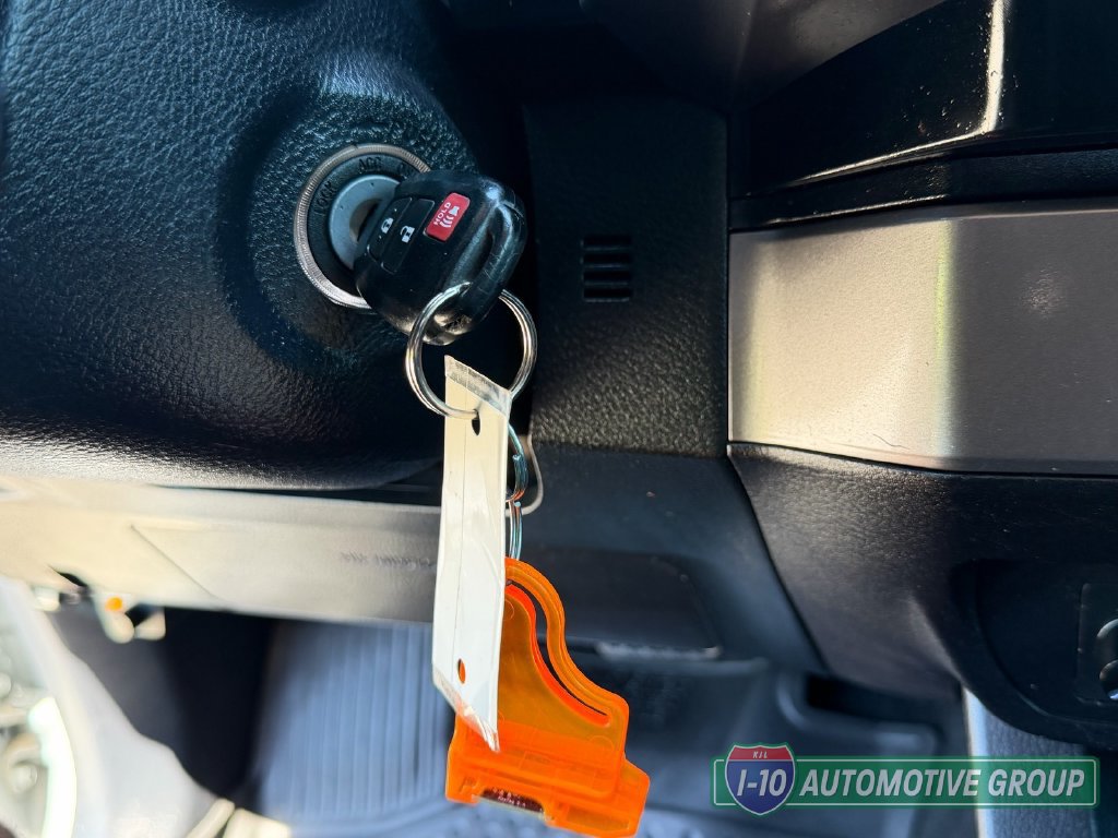 Used 2021 Toyota Tacoma SR5 RWD image 32