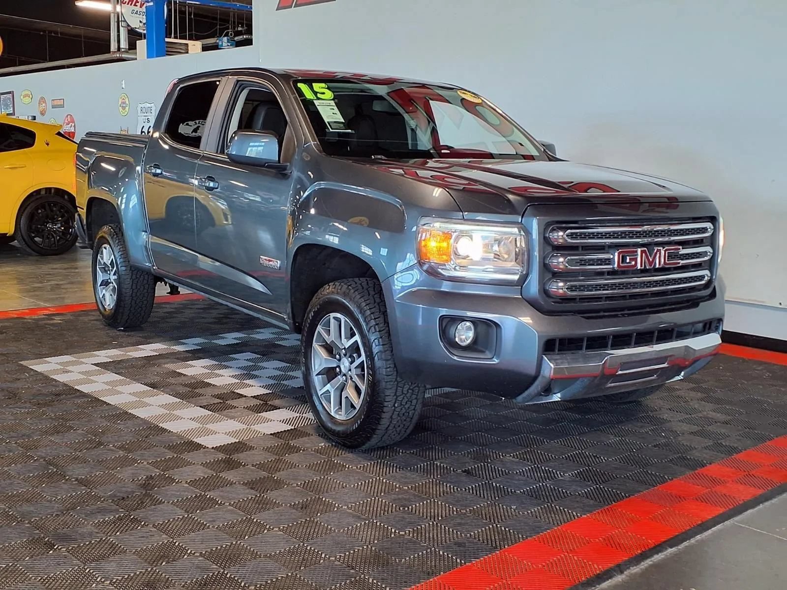 Used 2015 GMC Canyon SLE w/ All-Terrain Package AWD/4WD image 2