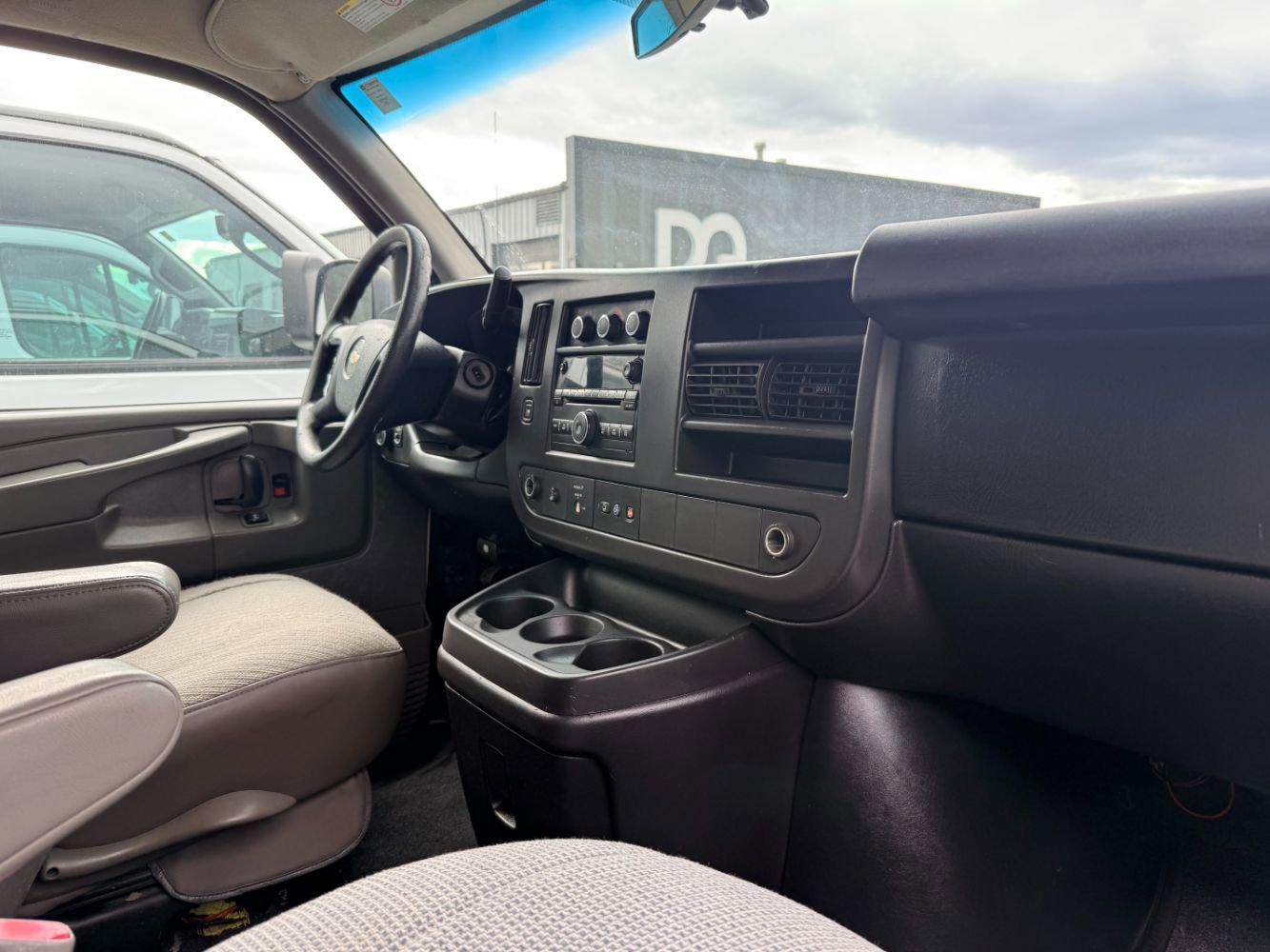Used 2014 Chevrolet Express 3500 LT w/ LT Preferred Equipment Group image 12