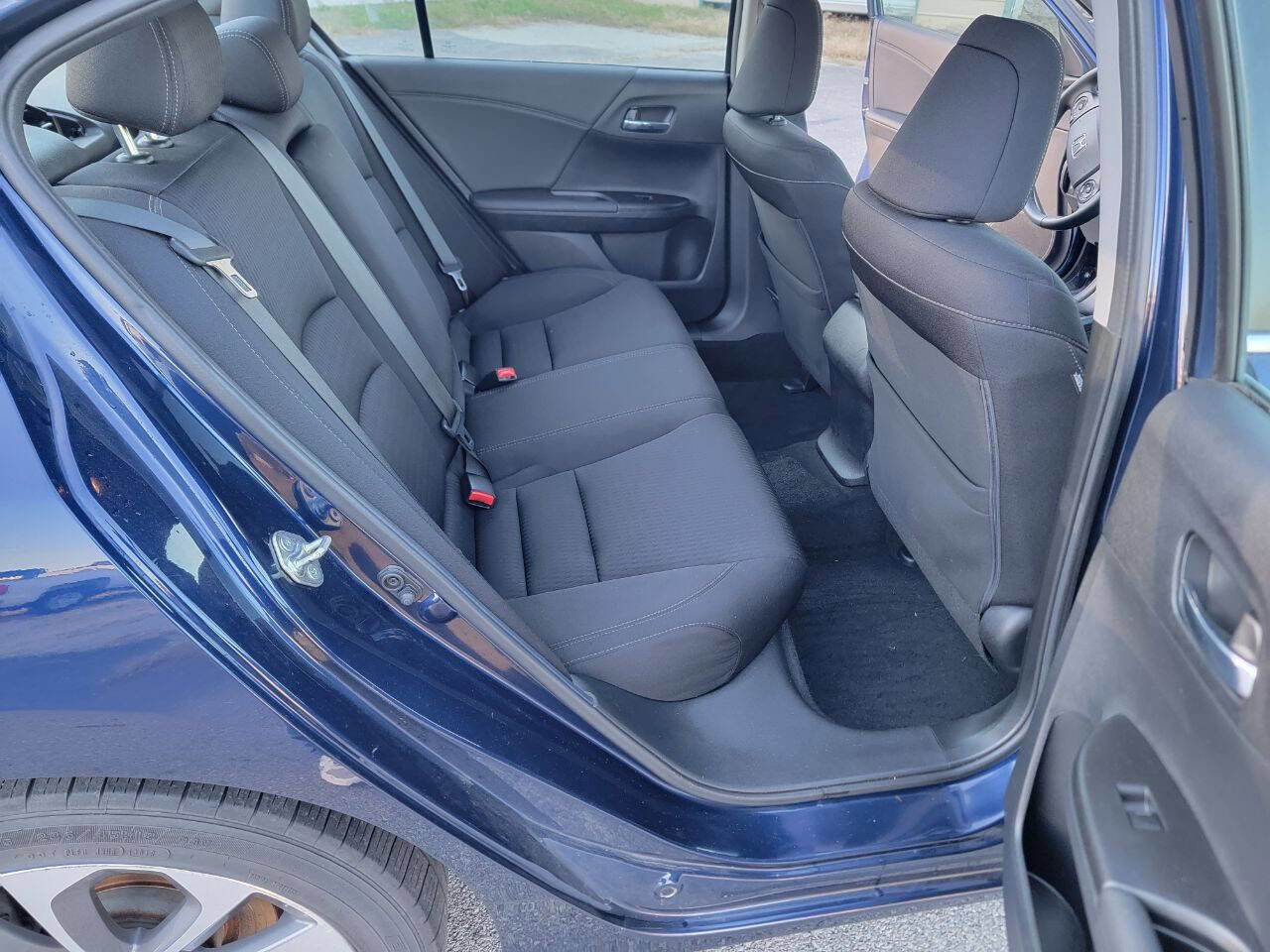 Used 2015 Honda Accord Sport image 13