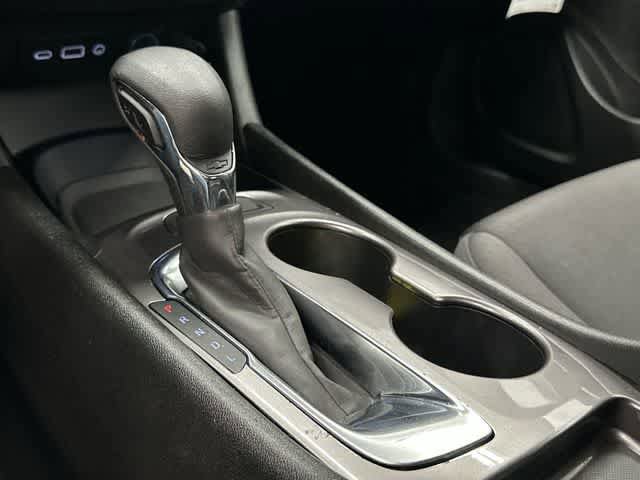 Used 2022 Chevrolet Malibu LS FWD image 24
