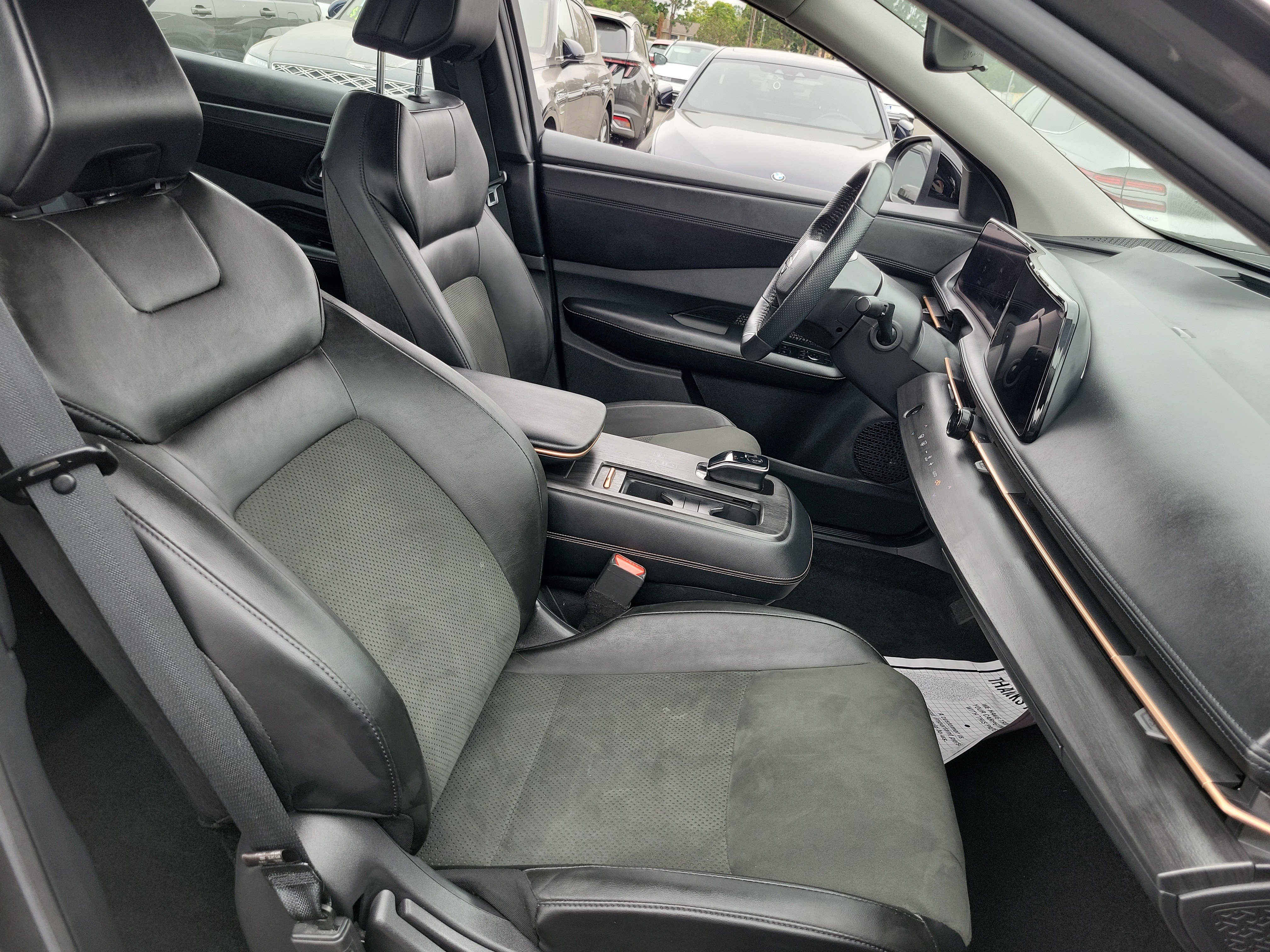 Used 2023 Nissan Ariya FWD image 22