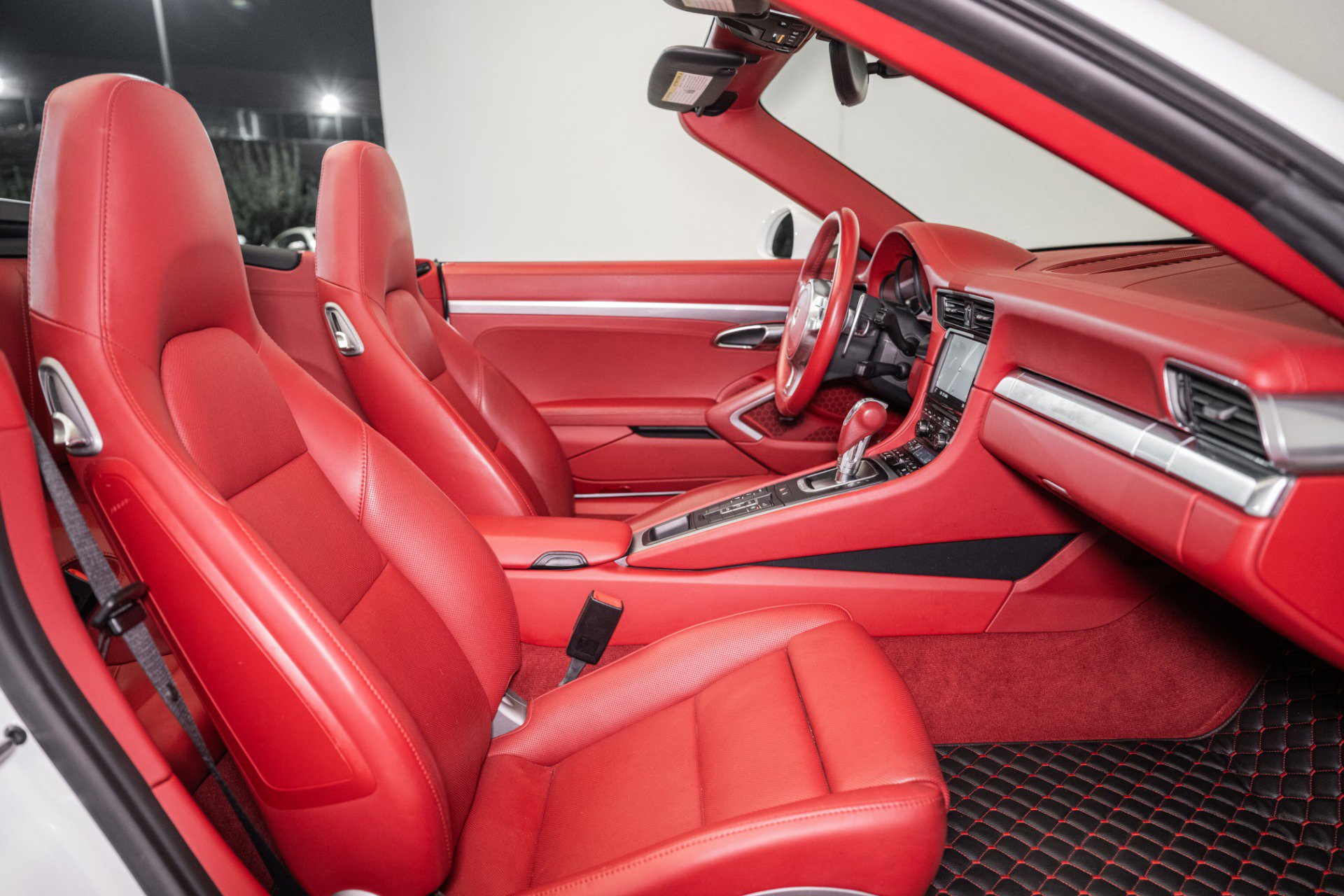 Used 2016 Porsche 911 Carrera S image 20