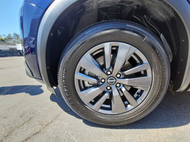 Used 2022 Nissan Pathfinder SV image 31