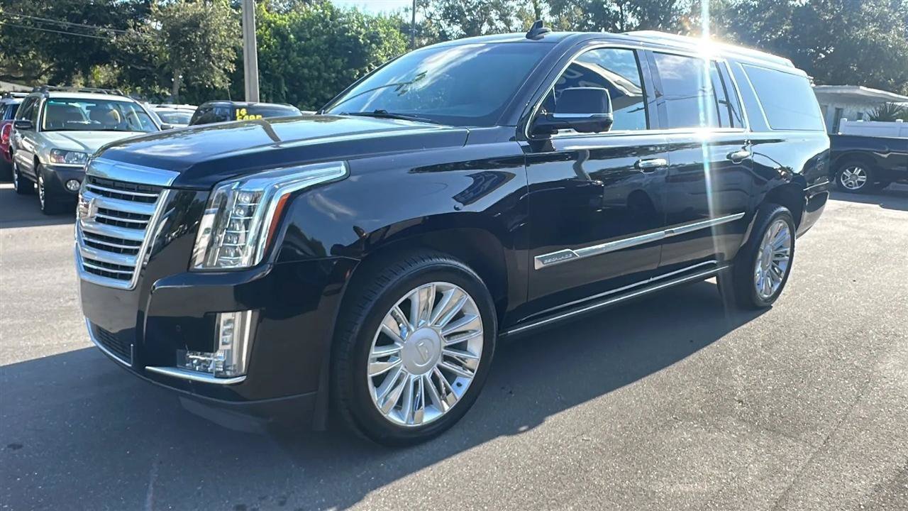 Used 2016 Cadillac Escalade ESV Platinum AWD/4WD image 17