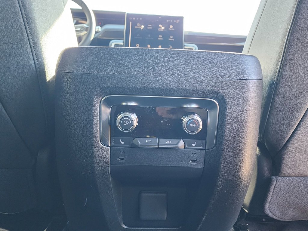 New 2026 GMC Yukon Elevation image 50