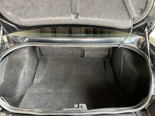 Used 2011 Dodge Challenger RWD image 12