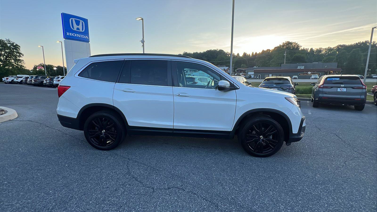 Used 2022 Honda Pilot Special Edition image 3