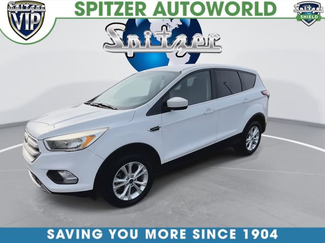 Used 2017 Ford Escape SE image 4