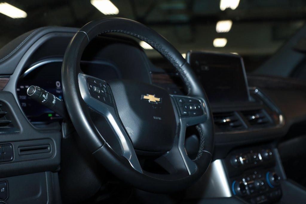 Used 2024 Chevrolet Suburban LT image 24