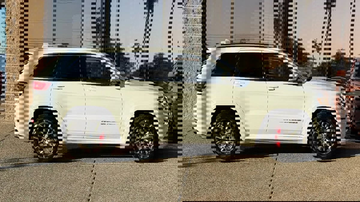 Used 2015 Jeep Grand Cherokee SRT w/ Trailer Tow Group IV image 18