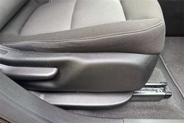 Used 2025 Chevrolet Blazer LT image 23