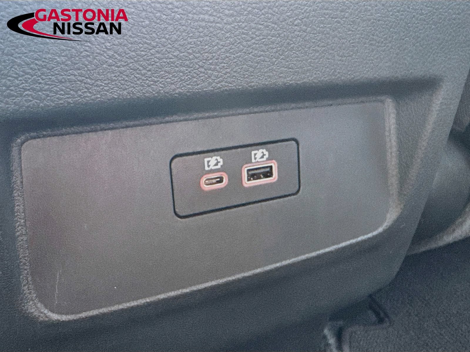 Used 2025 Nissan Frontier Pro-X RWD image 32