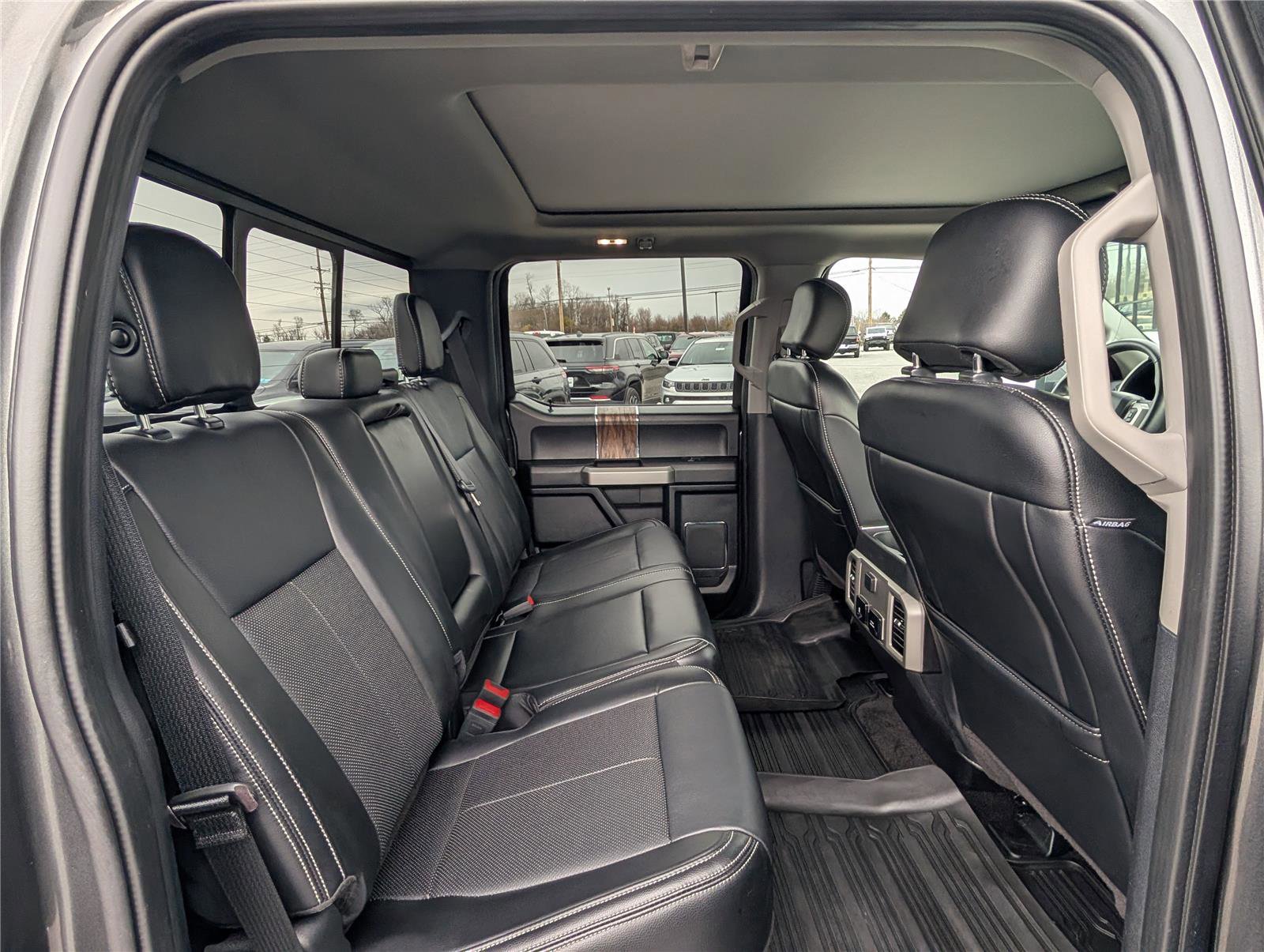 Used 2019 Ford F150 Lariat image 11