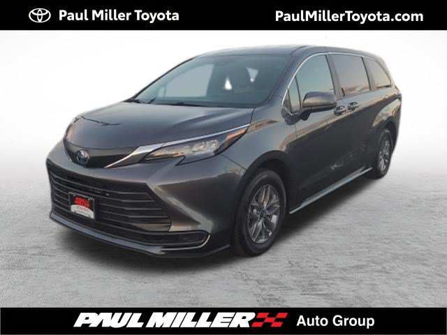 Certified 2025 Toyota Sienna LE