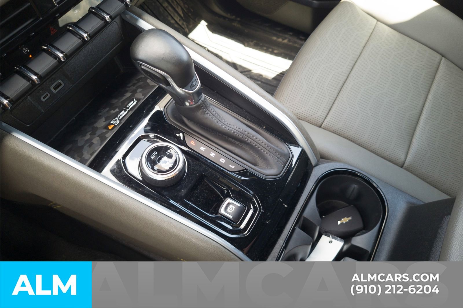 Used 2023 Chevrolet Colorado ZR2 w/ ZR2 Convenience Package III AWD/4WD image 27