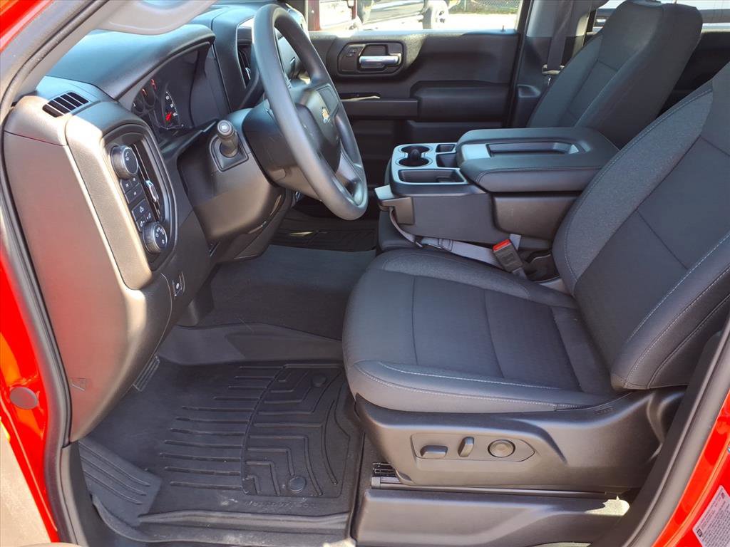 Used 2025 Chevrolet Silverado 2500 Custom w/ Custom Convenience Package image 7