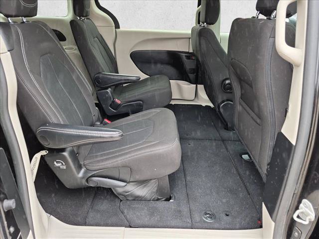 Used 2023 Chrysler Voyager LX FWD image 19