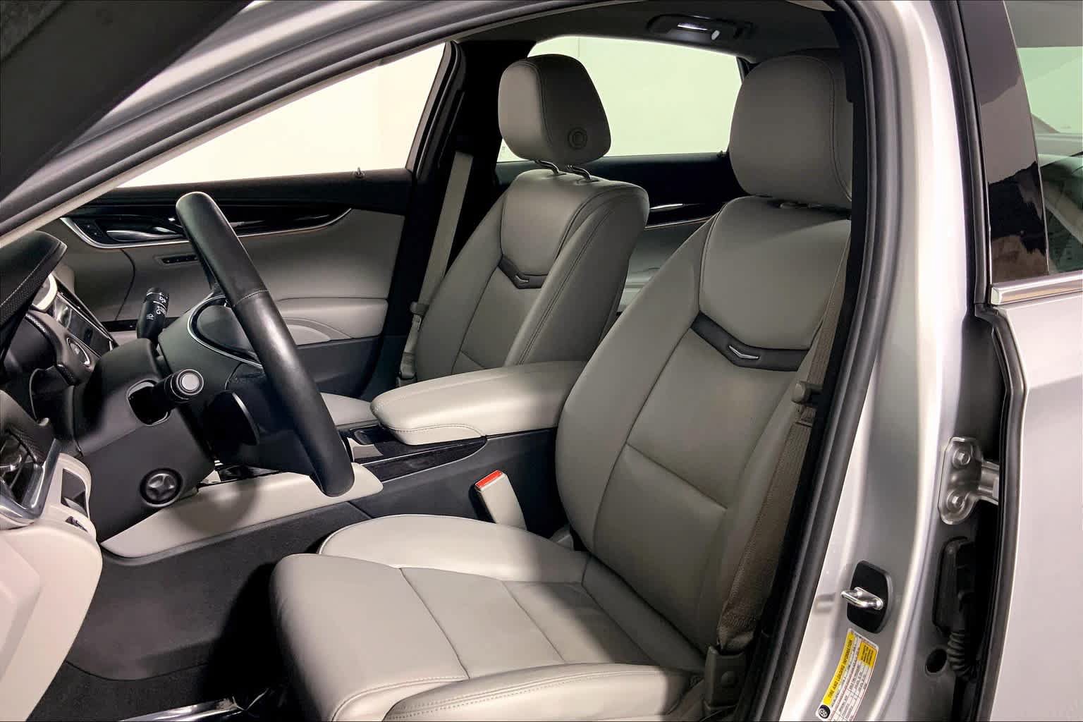 Used 2016 Cadillac XTS Luxury w/ Driver Awareness Package FWD image 8