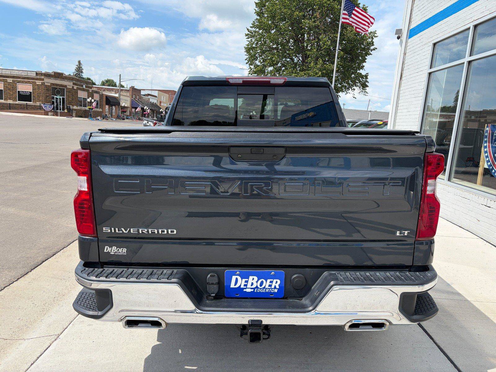 Used 2021 Chevrolet Silverado 1500 LT w/ Z71 Off-Road Package AWD/4WD image 4