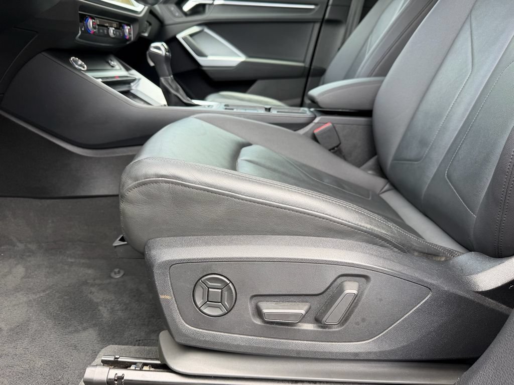 Used 2019 Audi Q3 2.0T Premium w/ Convenience Package AWD/4WD image 11