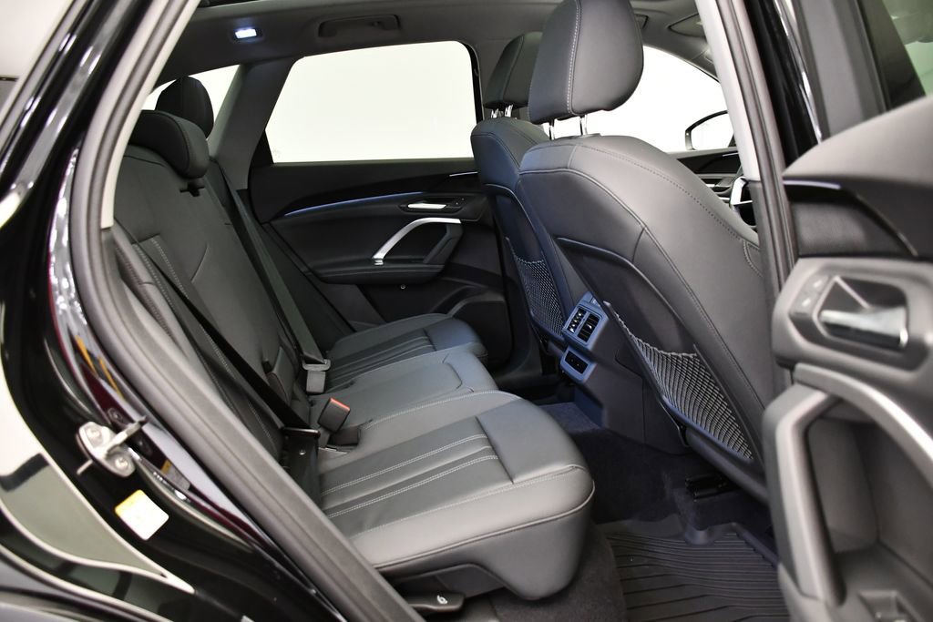 Used 2025 Audi Q5 Premium w/ Convenience Package image 52