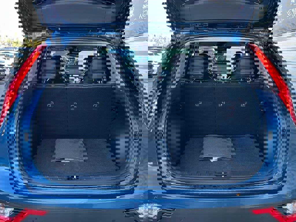 New 2025 Kia Niro EX image 14