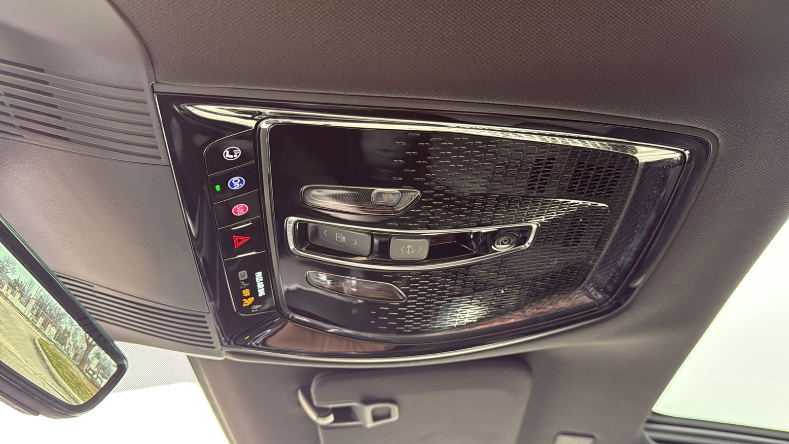 New 2026 Cadillac Vistiq Luxury w/ LPO, Floor Liner Package image 25