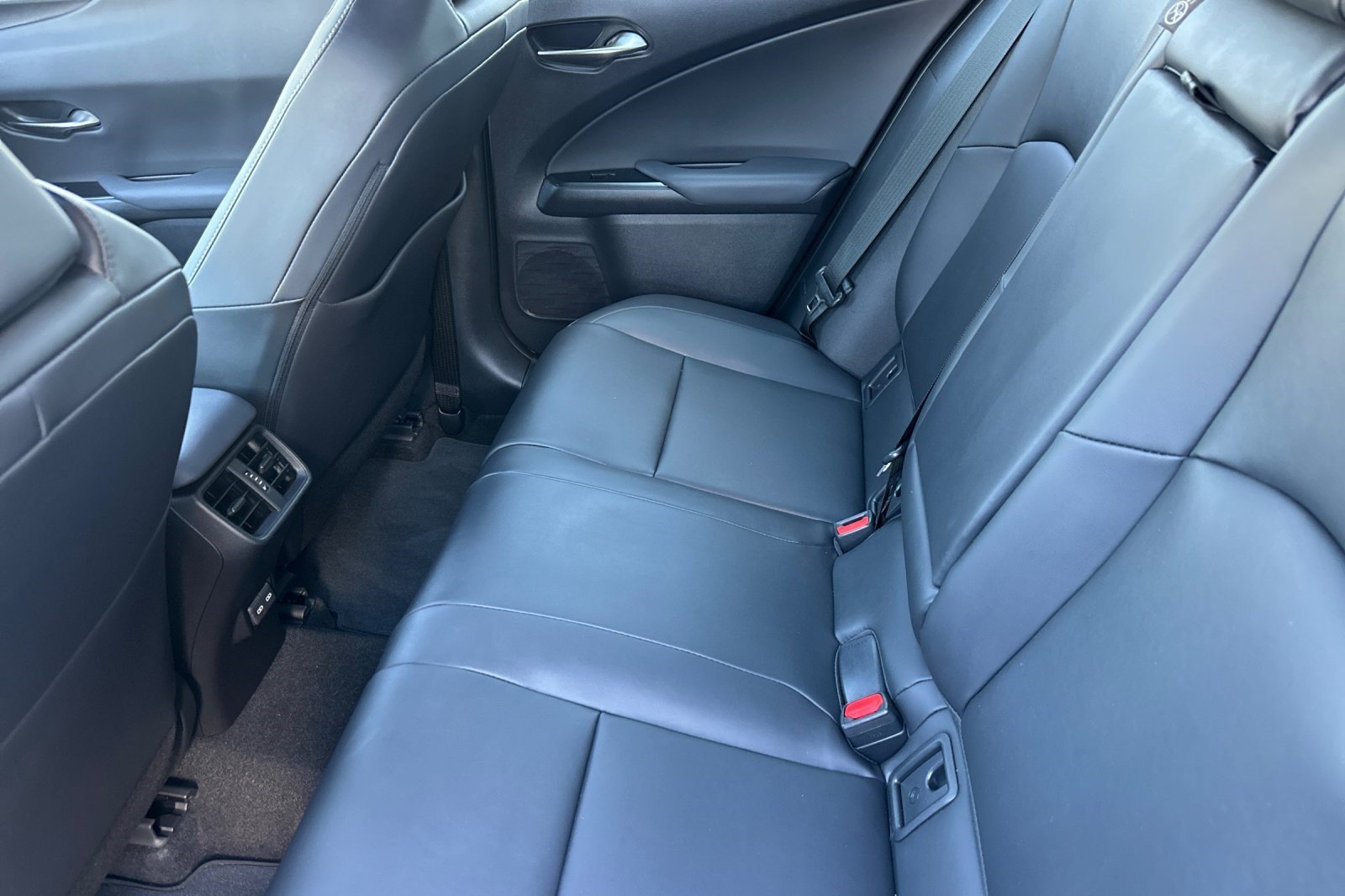 Certified 2026 Lexus UX 300h FWD w/ Accessory Package (Z2) image 26