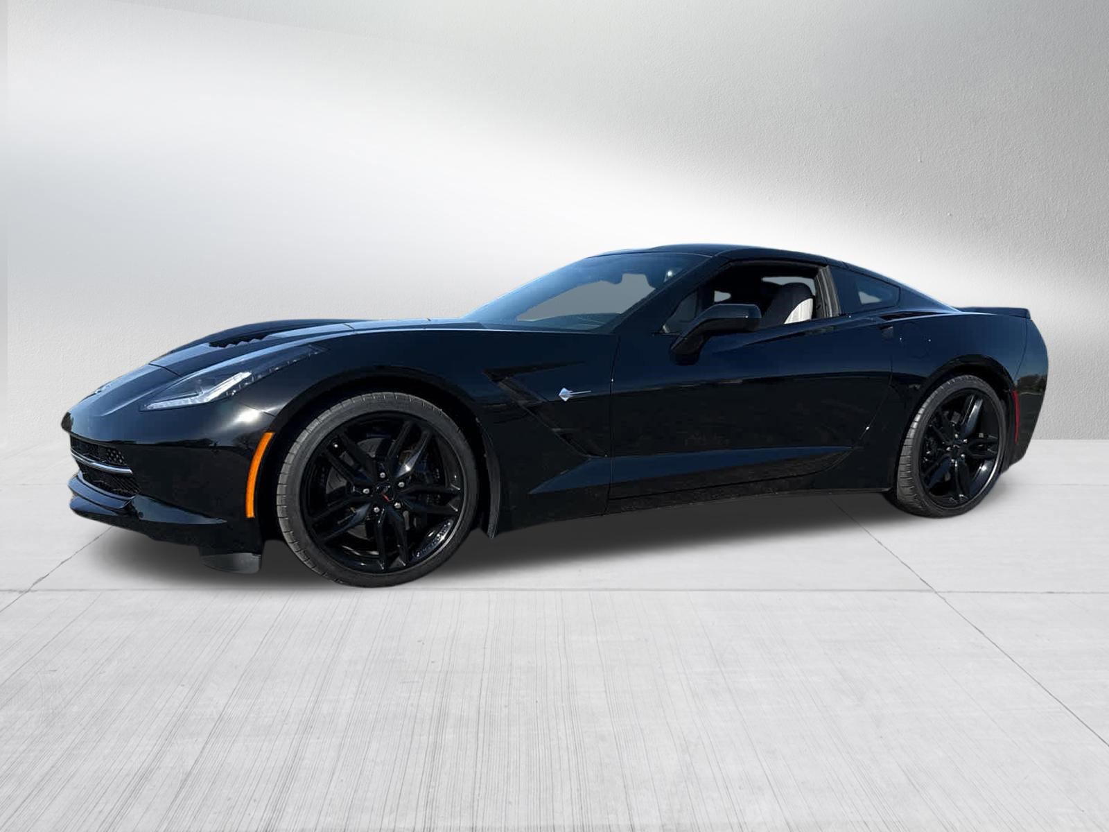 Used 2019 Chevrolet Corvette Stingray Coupe w/ Z51 1LT RWD image 5