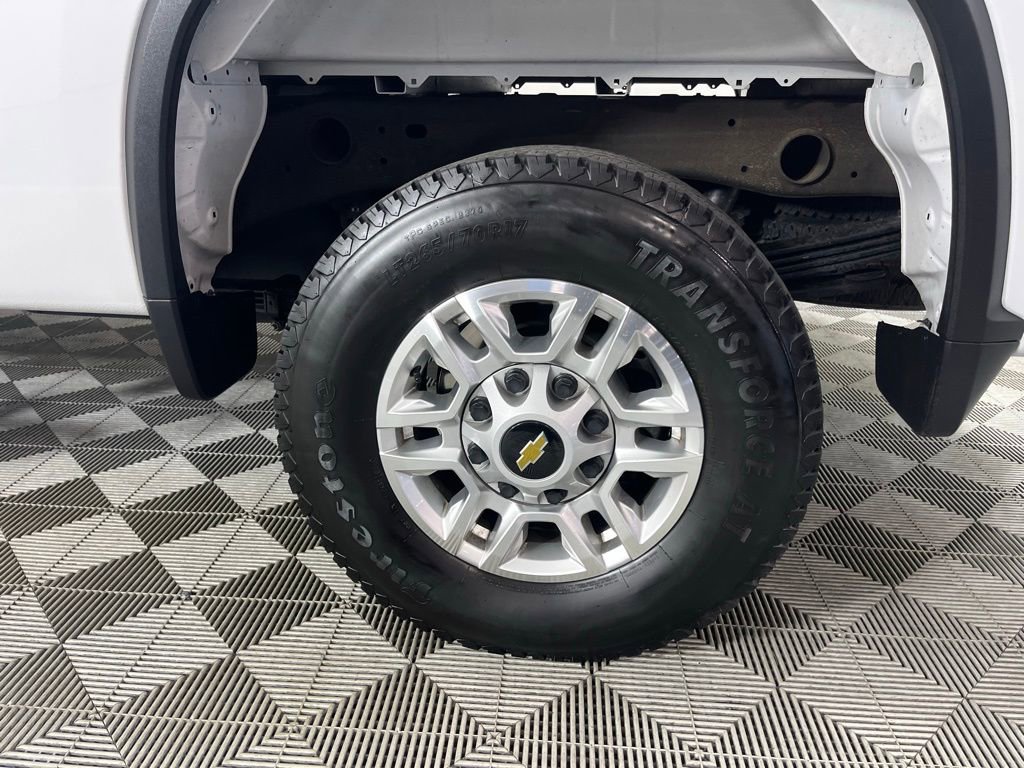 Used 2025 Chevrolet Silverado 2500 LT w/ Convenience Package image 12