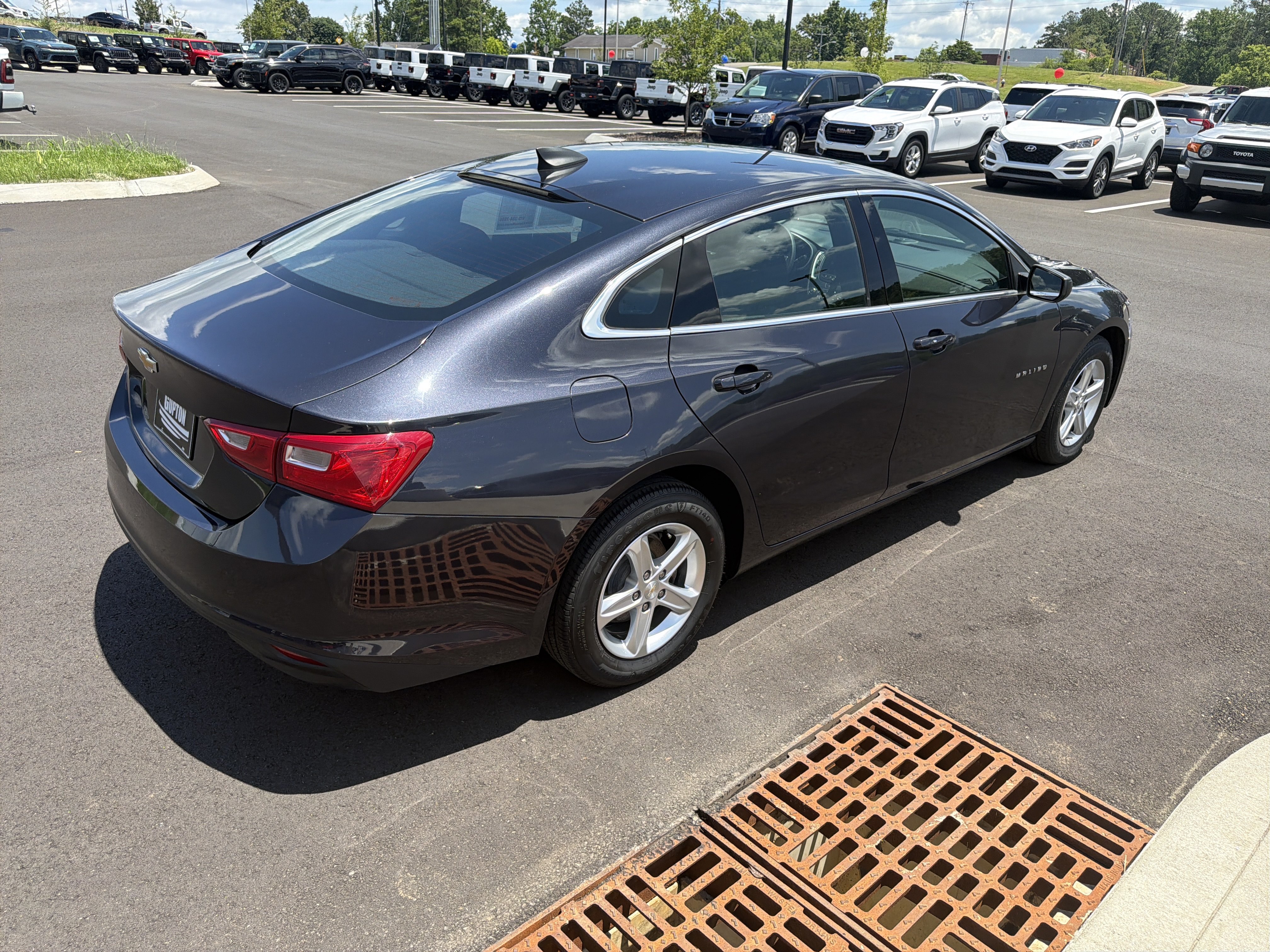 Used 2023 Chevrolet Malibu LS FWD image 16