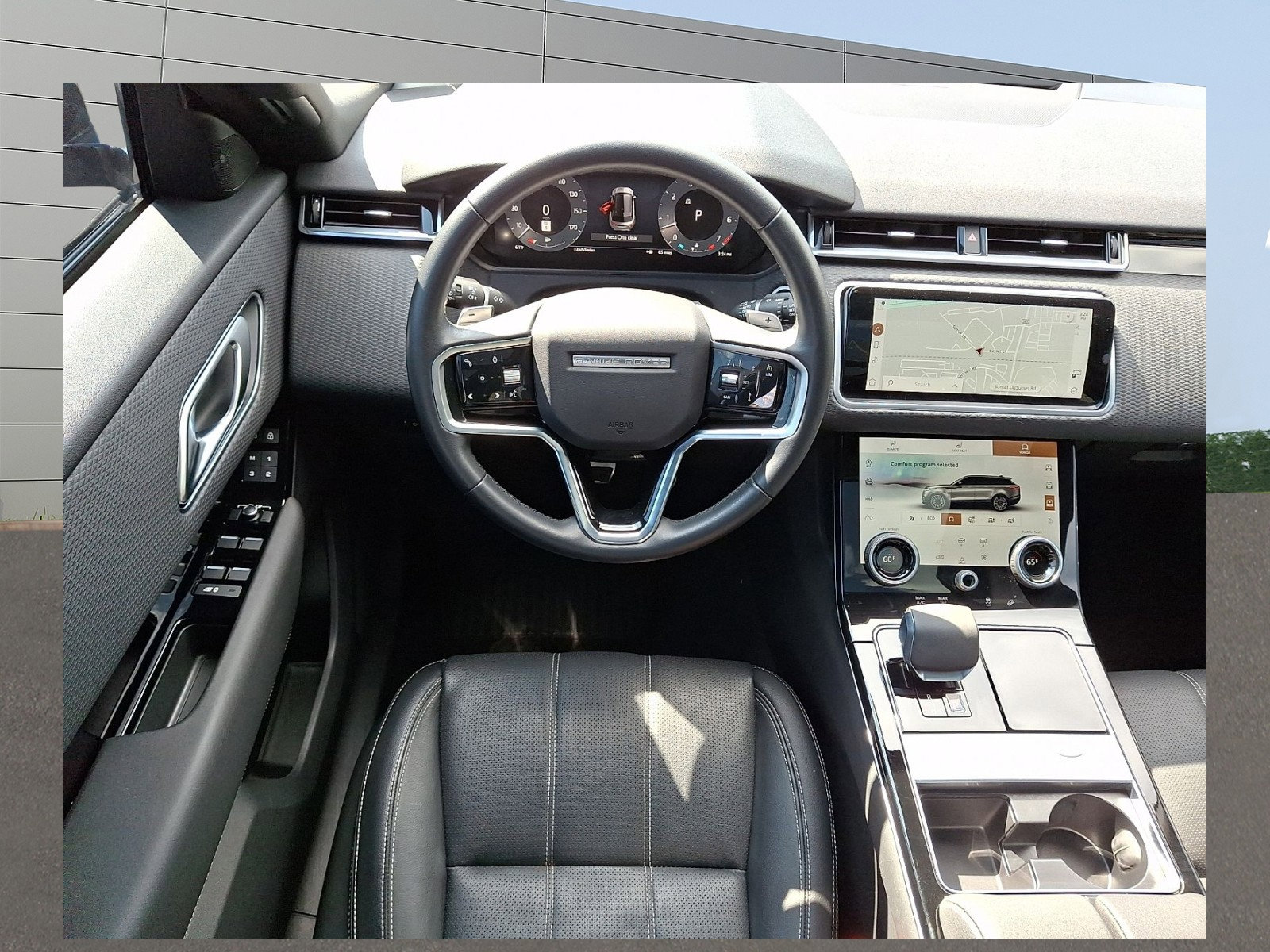 Used 2023 Land Rover Range Rover Velar R-Dynamic S image 6