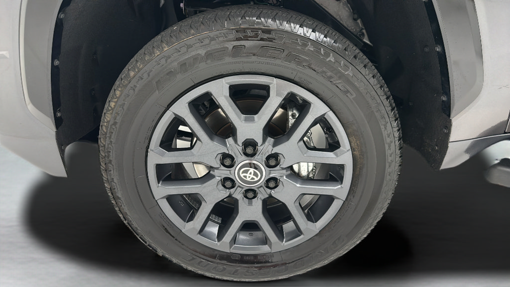 Used 2026 Toyota Tundra Platinum AWD/4WD image 10