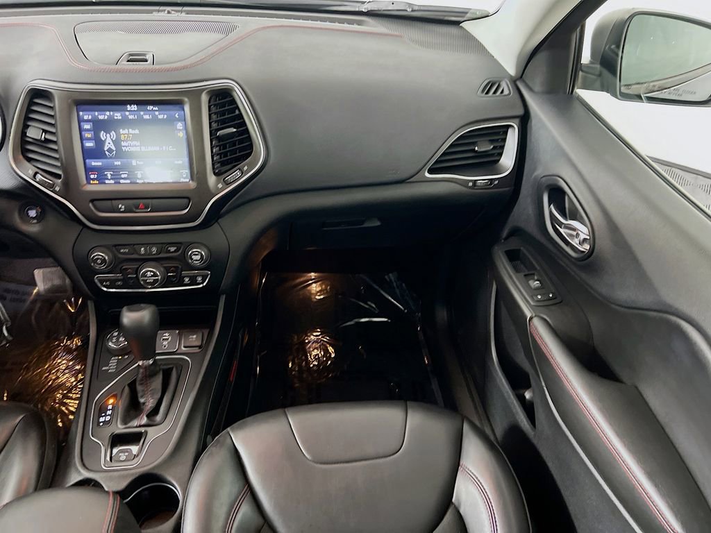 Used 2019 Jeep Cherokee Trailhawk w/ Comfort/Convenience Group image 24