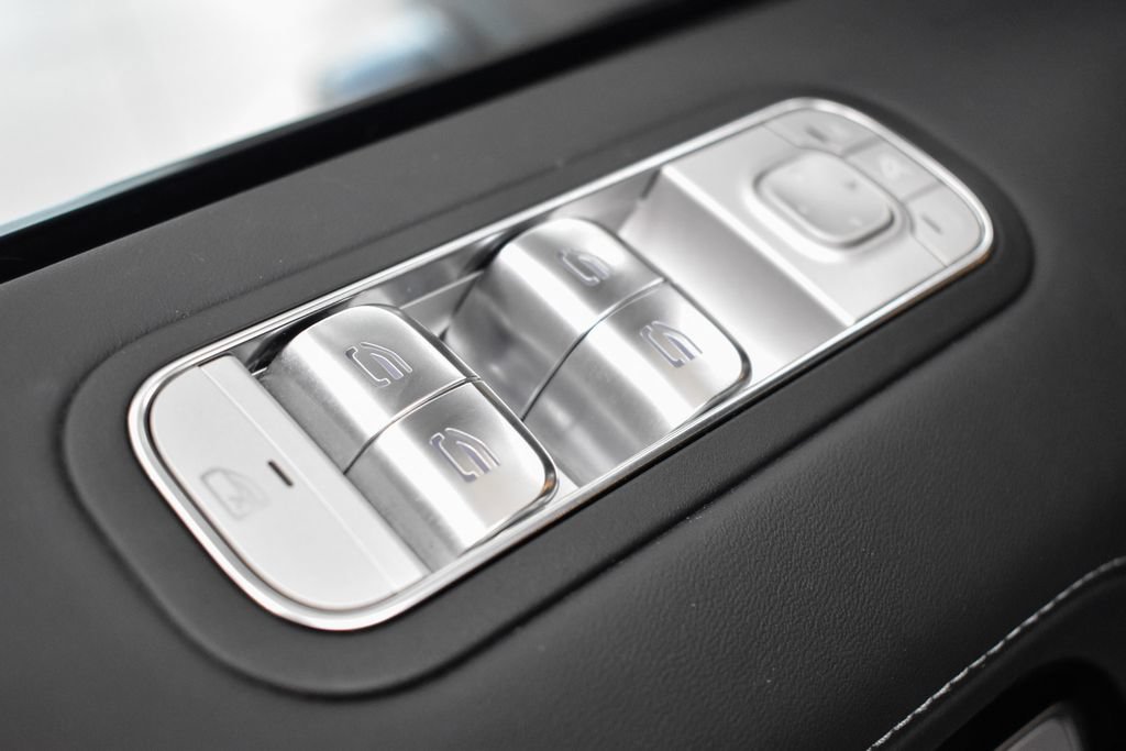 Used 2025 Mercedes-Benz G 63 AMG 4MATIC image 16