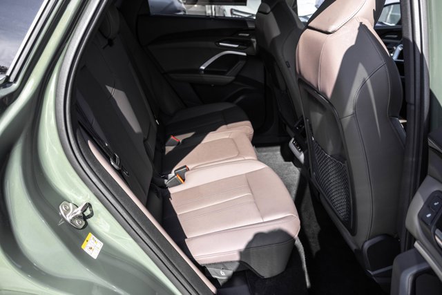 Used 2025 Audi Q5 Prestige image 23